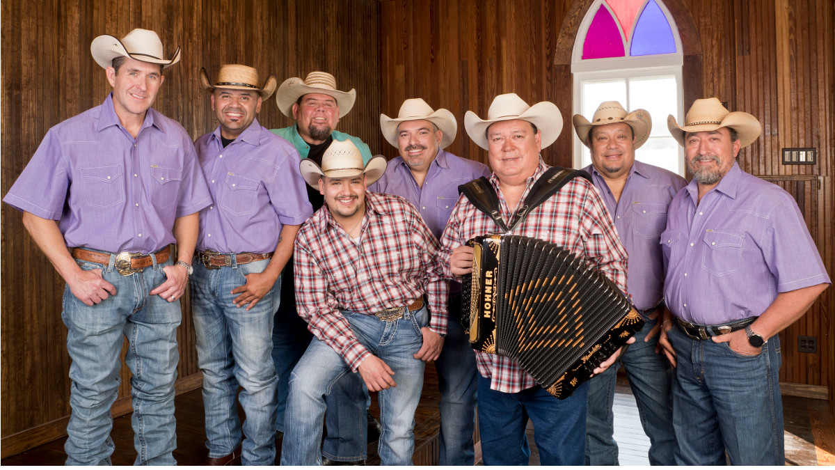David Lee Garza Y Los Musicales postpones all performances until May 10 –  Tejano Nation